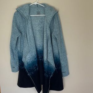 💙Cuddle Duds Fleece Wrap With Stretch Hoodie Ombré Dip Dye Wrap Size S/M Blue💙